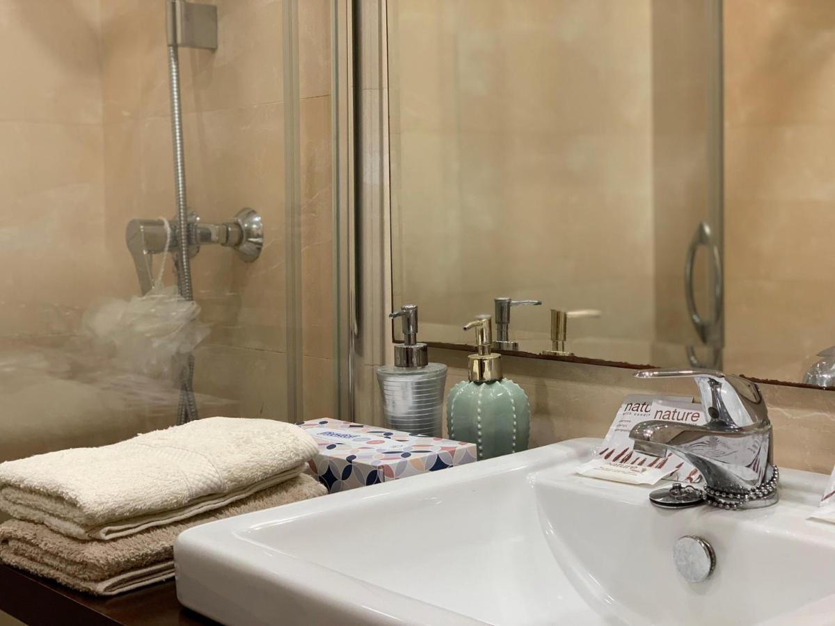 Malaga Estacion - Casa De La Rosa Apartment Ngoại thất bức ảnh